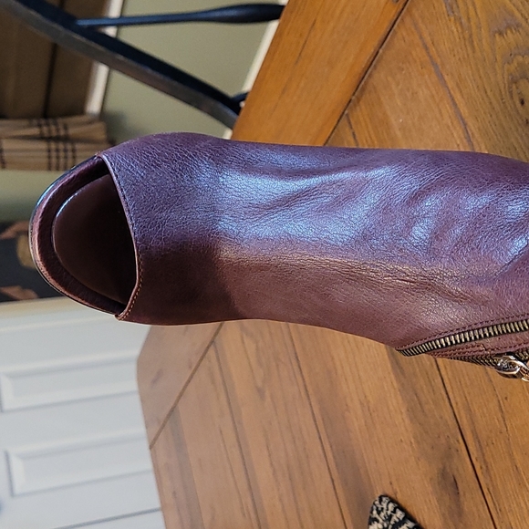 BCBGMAXAZRIA Shoes - Picture 9 of 12